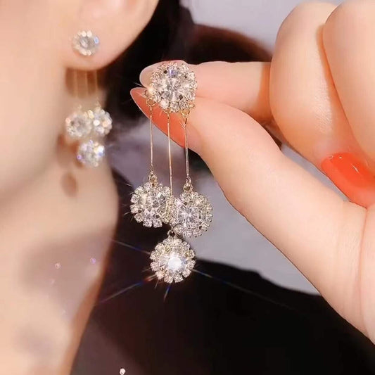 📢💎✨ PROMO -50% ! Boucles d'Oreilles Pétales Rondes en Zircon – Strass Étincelant, Plaqué Or & Hypoallergénique (Doré/Argenté)