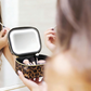 💎 50% DE RÉDUCTION ! 💎 Trousse de Maquillage de Voyage avec Miroir LED – Éclairage Réglable, Rechargeable USB-C & Design Compact 🌟💄