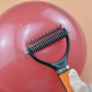 🐾✨🐶 OFFRE SPÉCIALE -50% ! Brosse de Toilettage Double Face pour Chiens & Chats – 2 Côtés, Manche Ergonomique (Orange/Vert)
