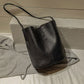 👜 50% DE RÉDUCTION ⏰ Sac bandoulière minimaliste grande capacité – Léger & résistant – Multi-compartiments, parfait pour le voyage ou le quotidien – élégant et pratique ✨