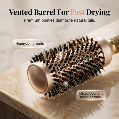 💇‍♀️ Brosse ronde volumisante professionnelle – Baril ventilé pour séchage rapide, prise en main ergonomique – Lève les racines et ajoute du volume – 3 coloris (gris/café/or) ✨