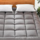 ☁️🛏️ Surmatelas matelassé ultra-doux – Rembourrage épais, housse respirante, transformez votre lit en cocon moelleux, lavable en machine 🧼💤