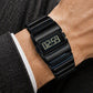 💎 Montre Digitale de Luxe pour Homme – Métal Poli Effet Miroir – Affichage Clair – Noir / Argent-Noir – Look Bureau et Soirée 🕶️