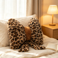 💋🐆 Coussin léopard à nœud – Imprimé sauvage, finition élégante, l’accessoire déco parfait pour un intérieur parisien chic, entre audace et féminité 🖤🎀
