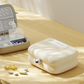 💊 Boîte à pilules de voyage 4 compartiments – Fini les oublis et les mélanges de médicaments – Design fin et léger, couvercle transparent – Idéal pour maison, bureau et déplacements ✈️